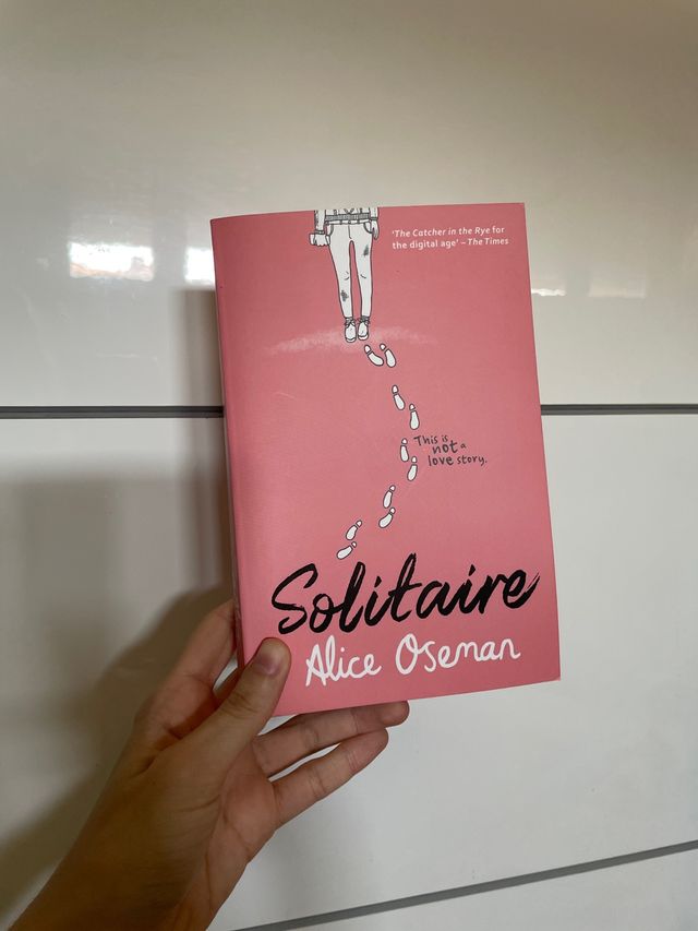 Libro Solitaire de Alice Oseman