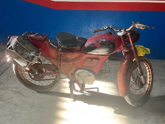 Moto Guzzi 98: restauración