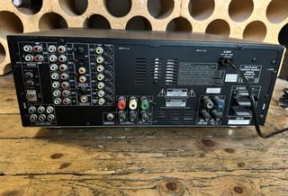 Harman Kardon AVR 2500 - Amplificador