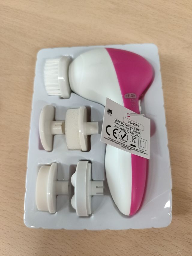 Cepillo facial 5 en 1 rosa