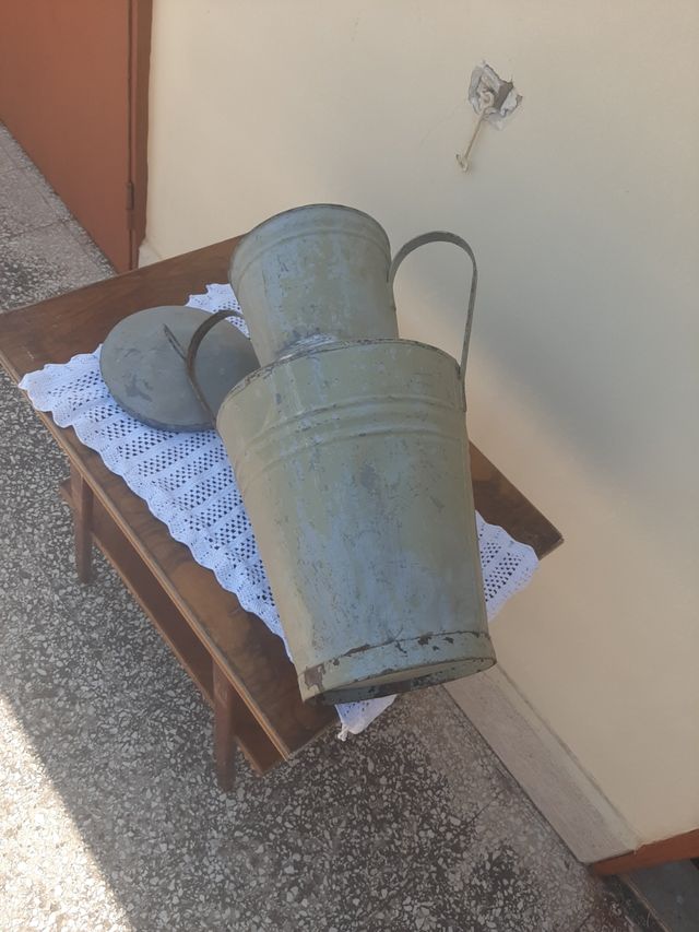 Anfora metallo vintage