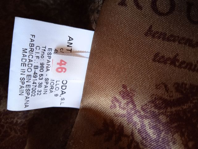 Abrigo sintético beige y marrón Talla 46