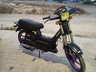 Derbi Variant: Moto clásica restaurada