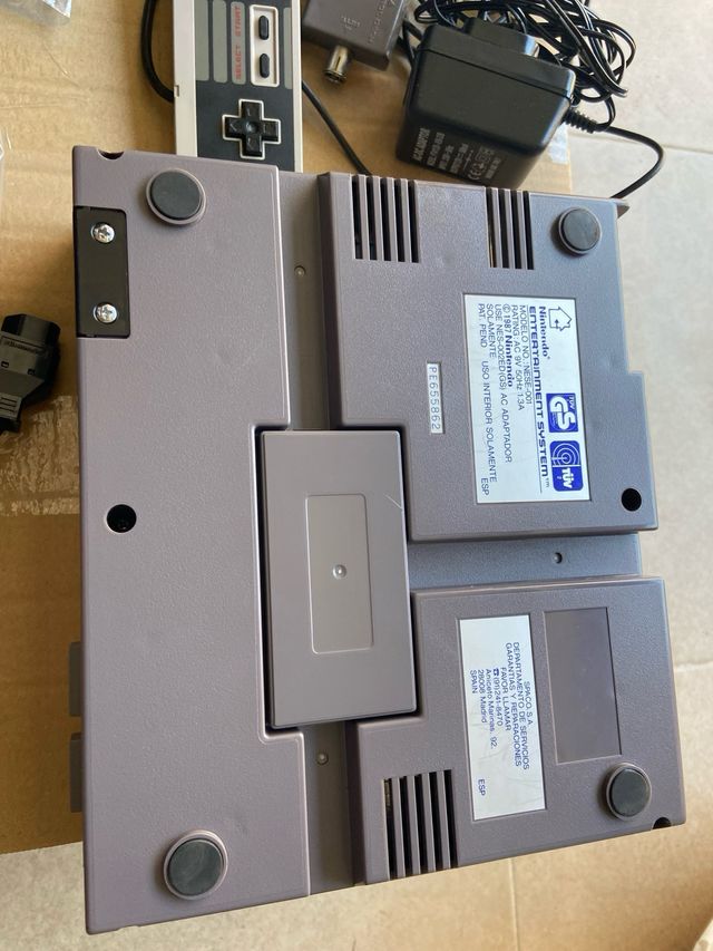 NES Nintendo + 3 mandos + pistola