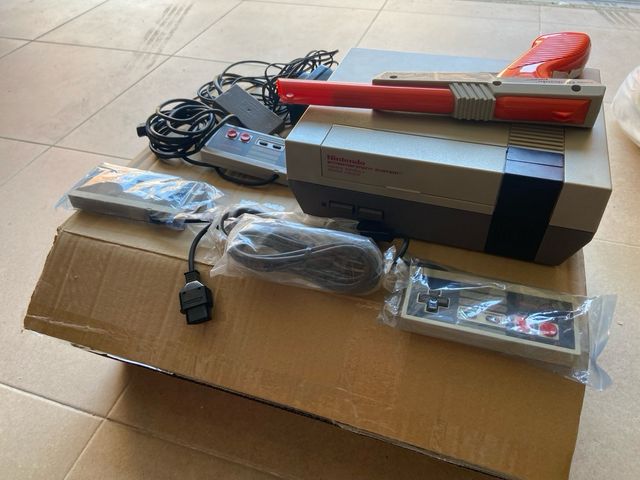 NES Nintendo + 3 mandos + pistola