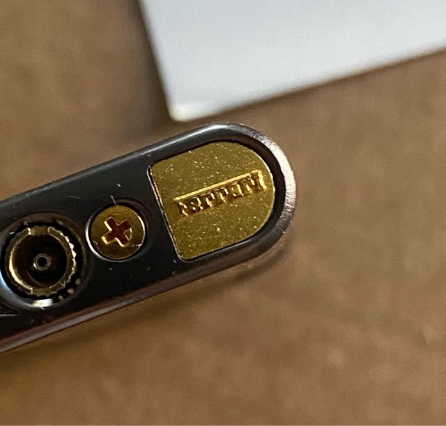 Raro y exclusivo encendedor Ferrari by Cartier