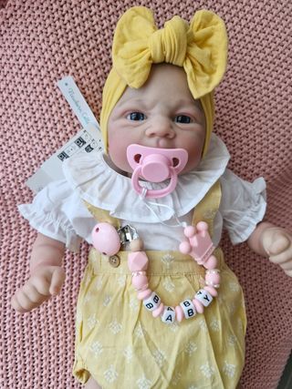Muñeca Reborn Bebé - Ropa Amarilla