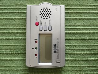 Afinador Korg GA-30 para guitarra y bajo