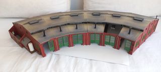 Maqueta cochera trenes Vollmer 5754