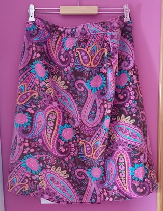 Falda pana paisley hecha a mano
