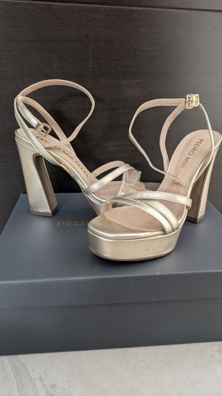 Sandalias Pedro Miralles tacón platino
