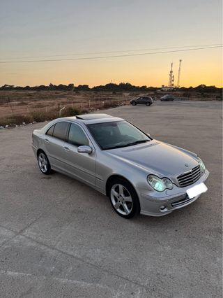 Mercedes-Benz Clase C 2006