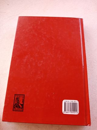 Biblia Juvenil, Mary Theola.