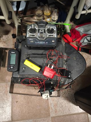 Barco cebo pesca RC + ecosonda