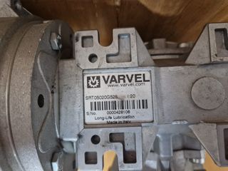 Motor puerta enrollable Varvel.