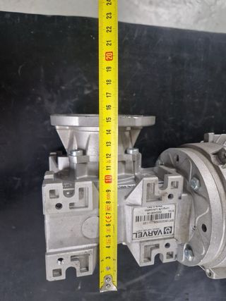 Motor puerta enrollable Varvel.