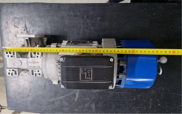 Motor puerta enrollable Varvel.