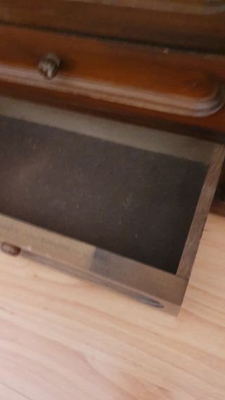 Mueble de madera marrón - 3 cajones