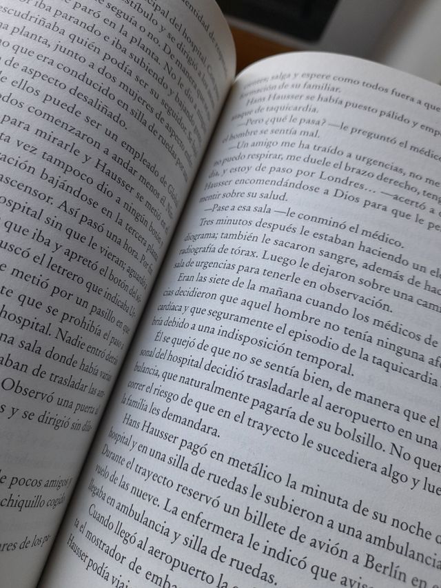 La Biblia de Barro / The Bible of Clay (Spanish...