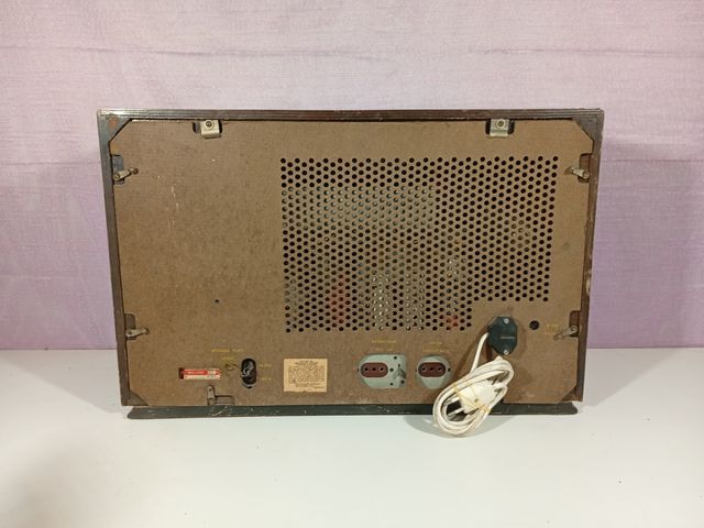 Radio antigua válvulas