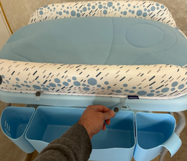 Vaschetta da bagno e fasciatoio