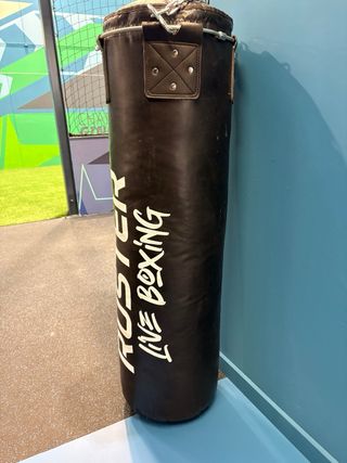 Saco boxeo Ruster: ¡Entrena duro!
Manoplas boxeo