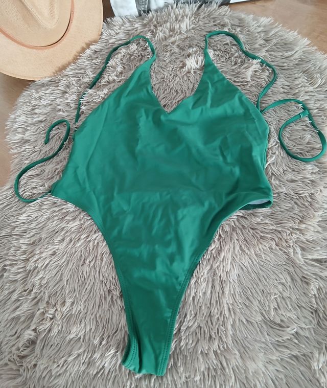 Bañador verde - una pieza con tiras