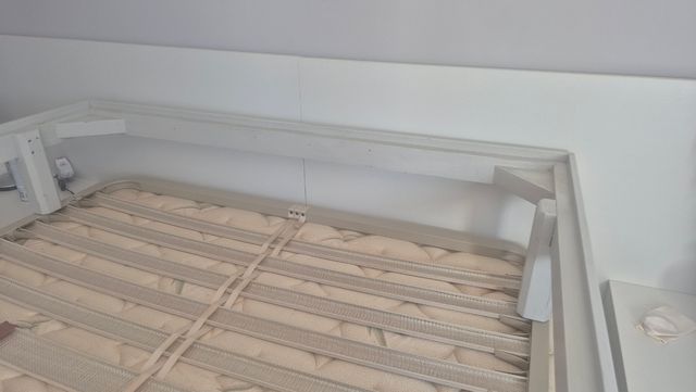 Estructura cama gris claro madera pino