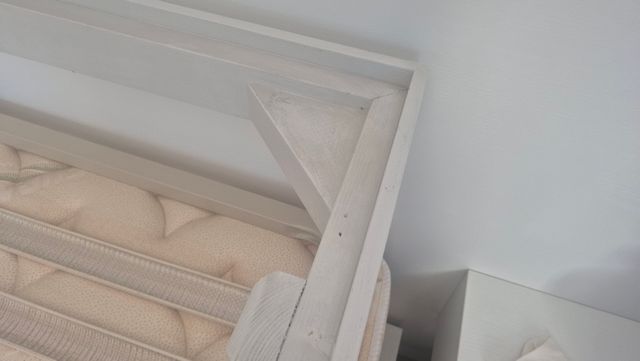 Estructura cama gris claro madera pino