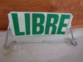 cartel letrero de taxi libre-ocupado es antiguo la