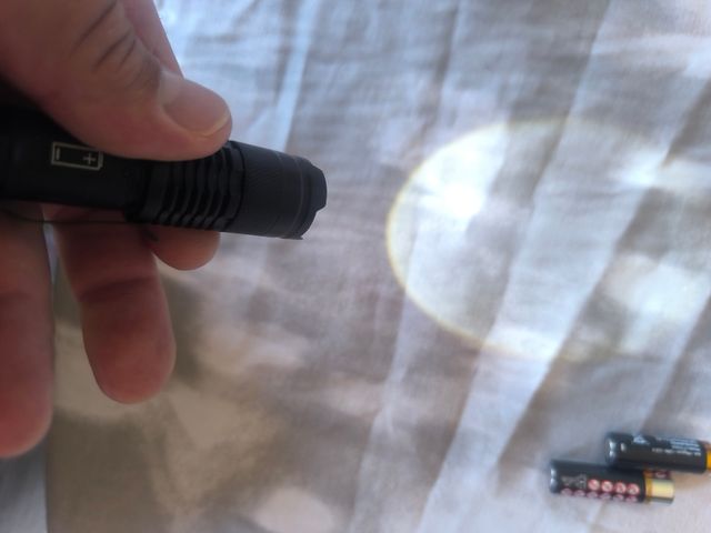 Radio Portátil BAIJIALI BJL-R21 y linterna led