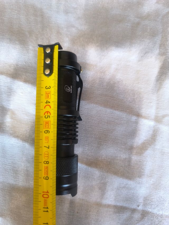 Radio Portátil BAIJIALI BJL-R21 y linterna led