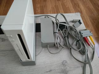 Wii blanca + accesorios + juegos