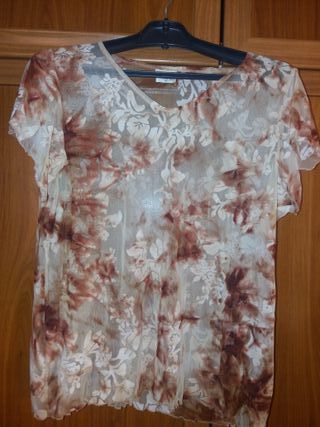 Blusa estampada talla G