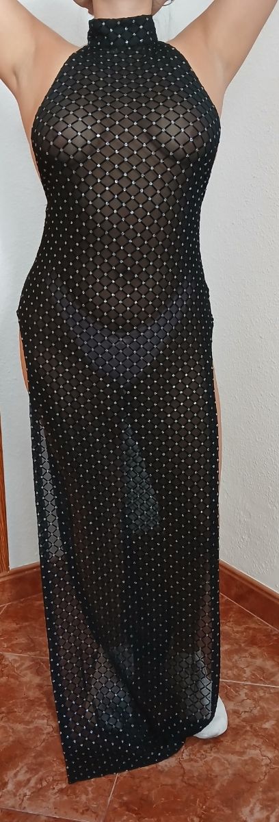 Vestido negro extra largo-semitraslucido