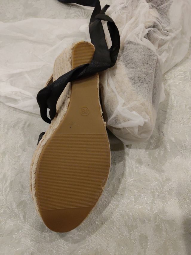 Cuñas verano beige-negro