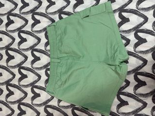 Shorts militares verdes