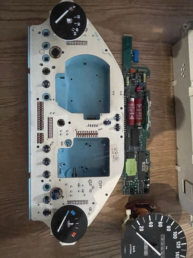 Cuadro instrumentos BMW E30 - Despiece