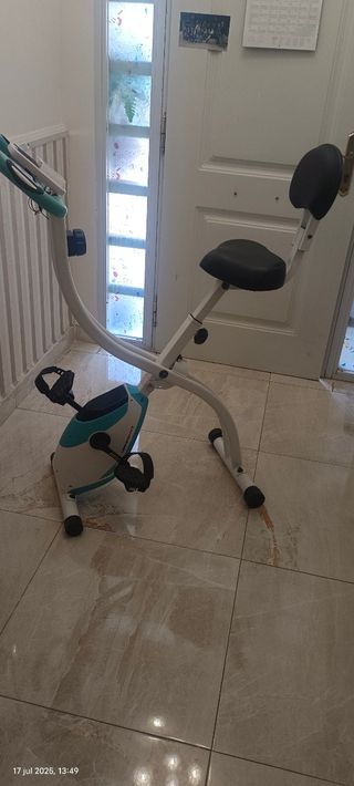 Bicicleta estática plegable