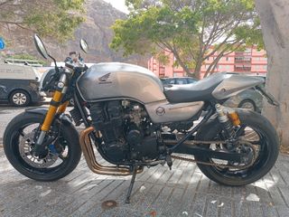 Honda CB750 Cafe Racer