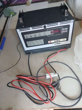 Cargador batería 24V 60A MDA 2460 230V 50/60Hz 2'