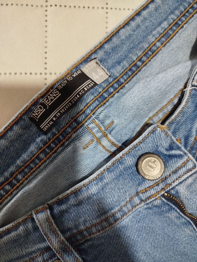 Jeans azul hombre talla 44 (Bershka)