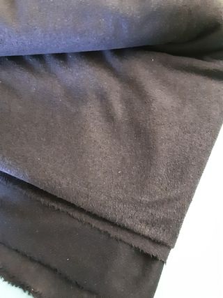 Tessuto nero in dainetto