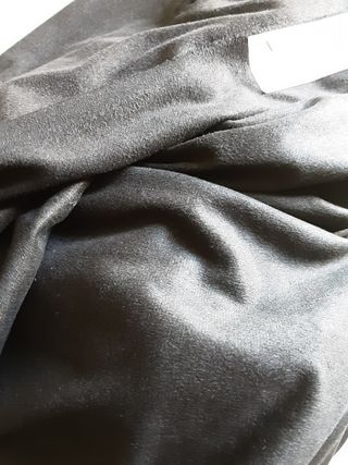 Tessuto nero in dainetto