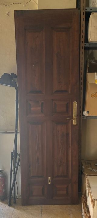 2 Puertas madera maciza pino