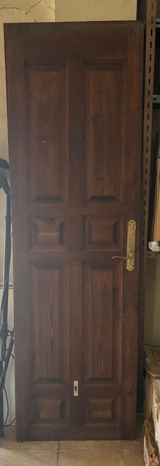 2 Puertas madera maciza pino
