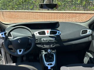 -RENAULT Scénic  1.5dCi 105cv eco2-
