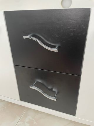 Mueble TV blanco y negro