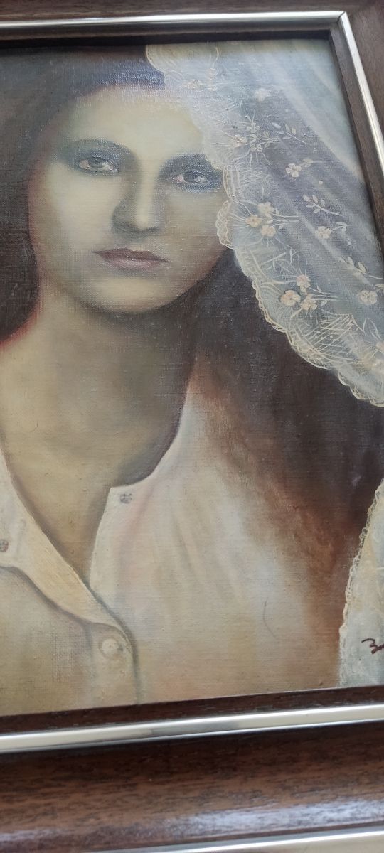 Retrato al óleo: Mujer tras cortina