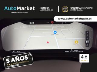 Lynk & Co 01 BASE	1.5 PHEV PINTURA METALIZADA NEGRA	TAPICERÍA NEGRA Y AZUL
